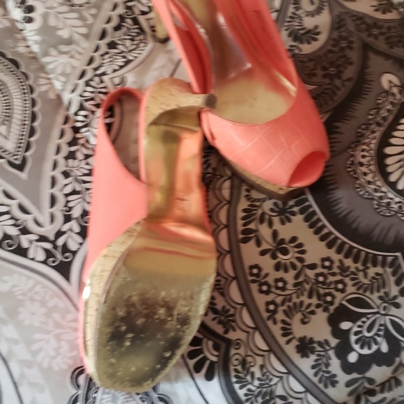 Heels - Picture 3 of 3